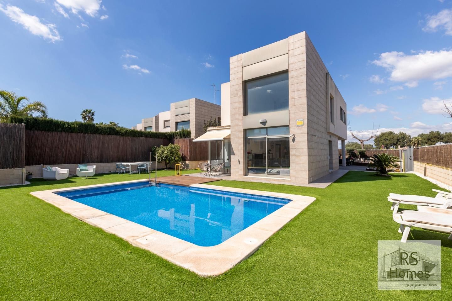 Swimming pool of House or chalet for sale in Bétera  with Air Conditioner, Heating and Private garden