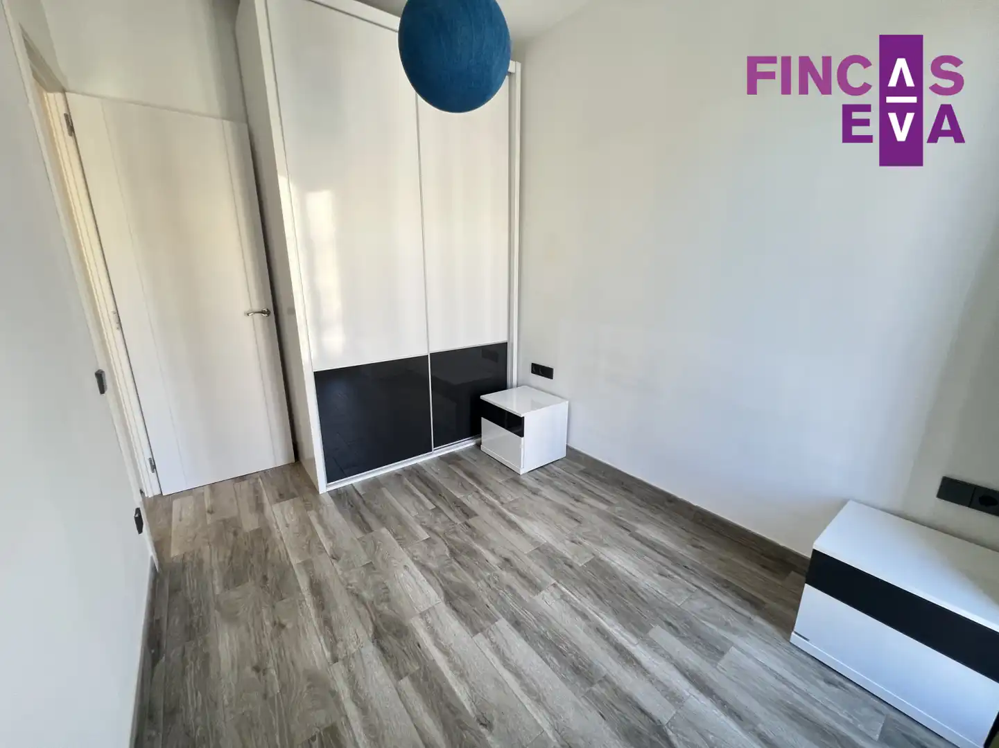 Piso en venta en Barcelona con Calefacción, Parquet y Balcón