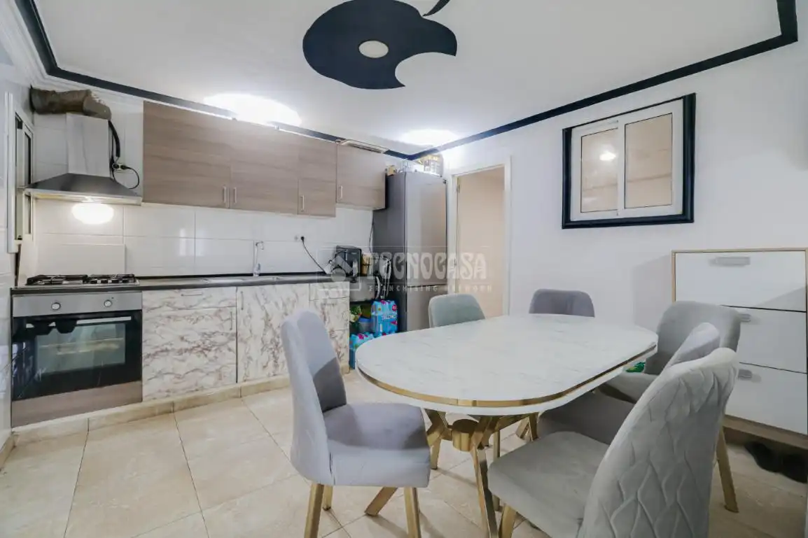 Kitchen of Flat for sale in Terrassa  with Terrace