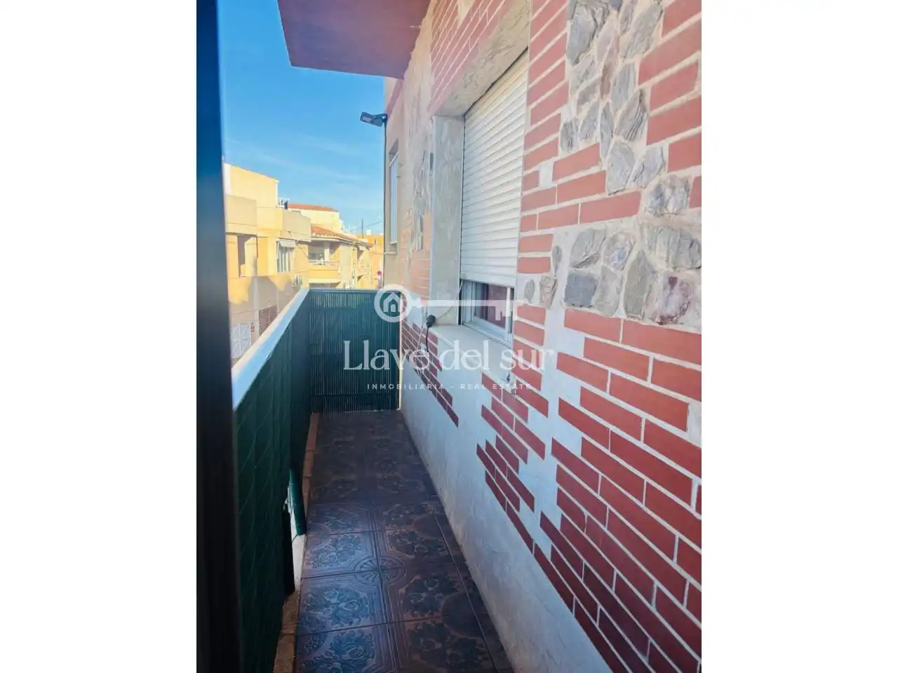 Außenansicht von Wohnung zum Verkauf in Águilas mit Terrasse, Abstellraum und Balkon