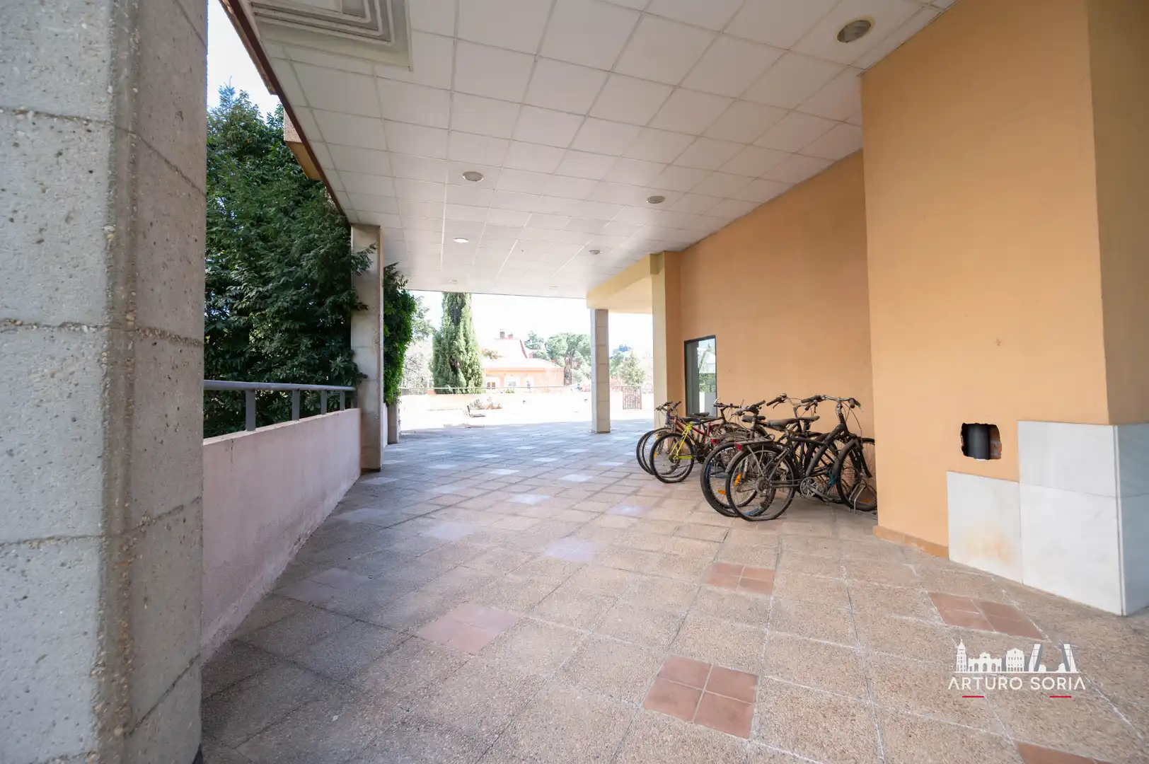 Parking de Ático en venta en Madrid con Aire acondicionado, Terraza y Trastero