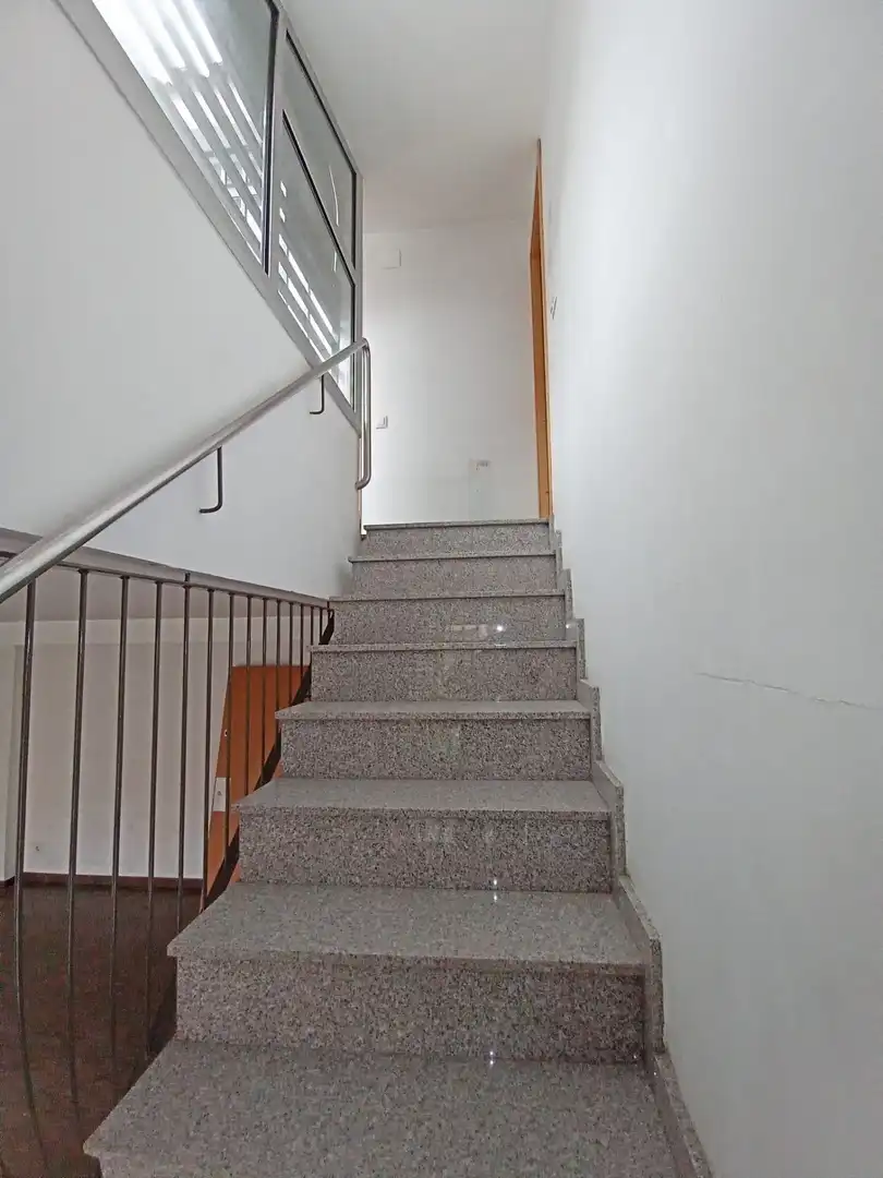 Maisonette zum Verkauf in Rubí mit Terrasse, Abstellraum und Balkon