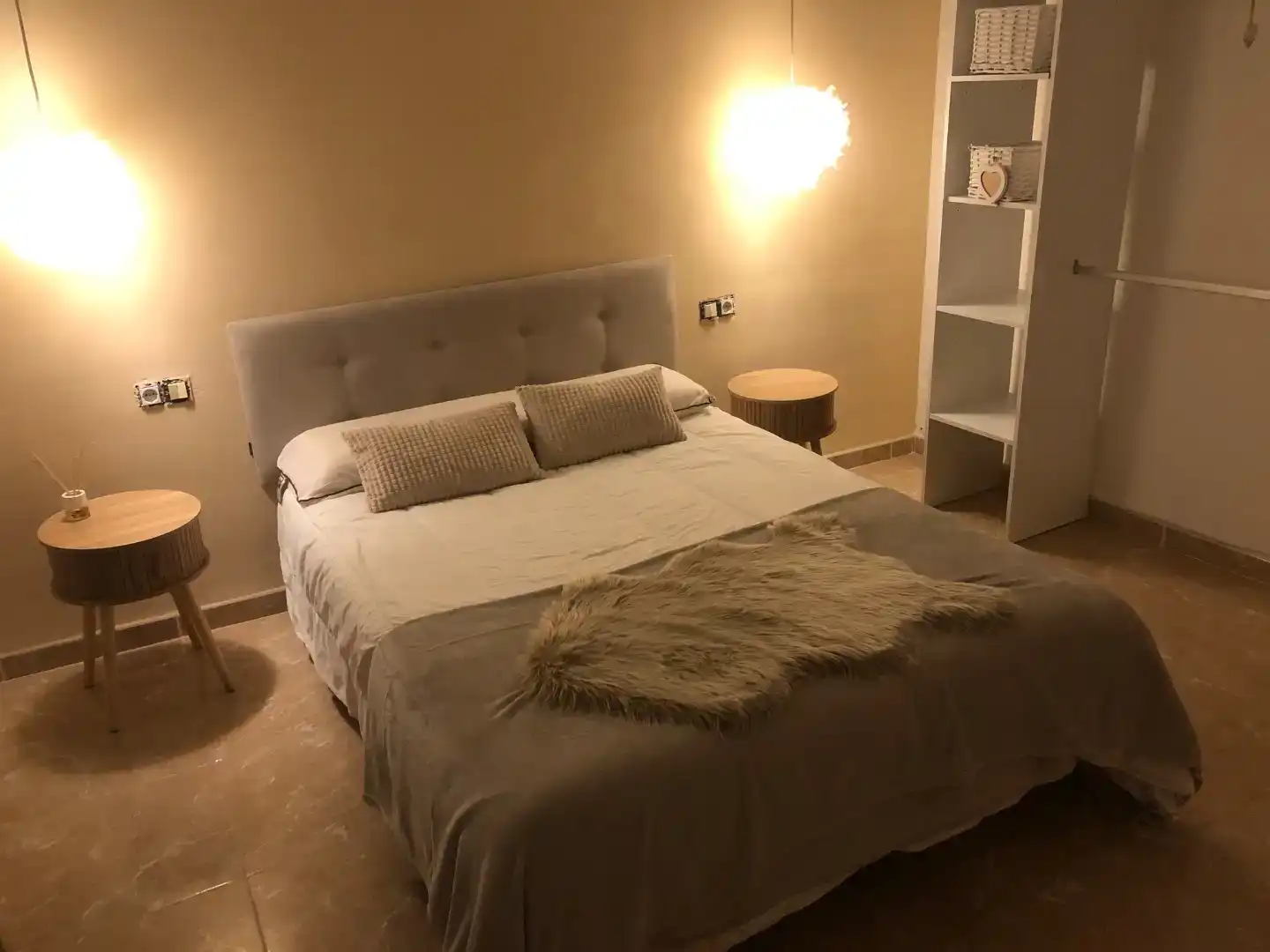 Bedroom of Flat for share in Avenida Alemania-Italia