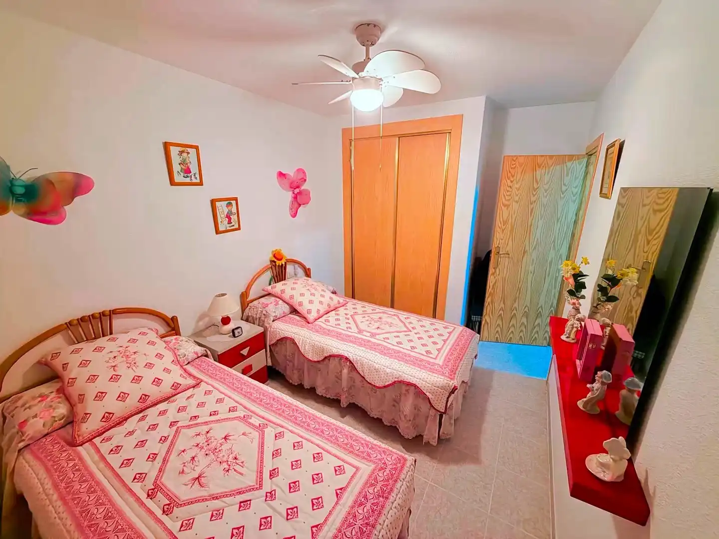 Habitación de Casa adosada en venta en Los Alcázares con Aire acondicionado y Alarma