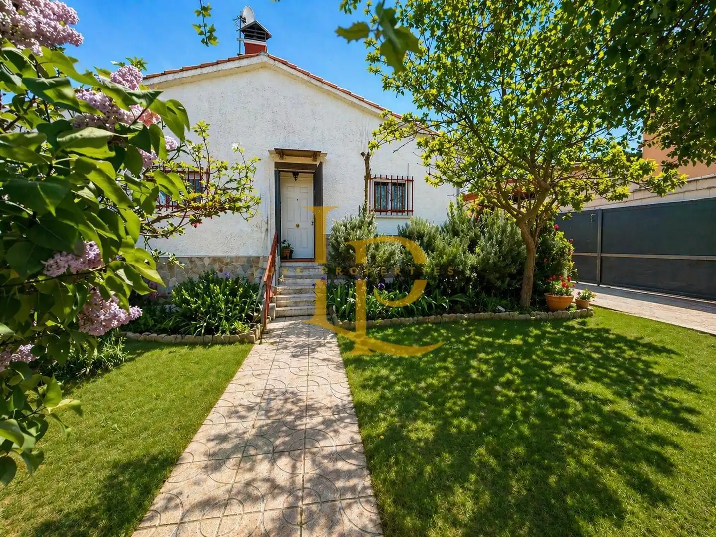 Exterior view of Houses for sale in Trijueque  with Heating, Private garden and Oven