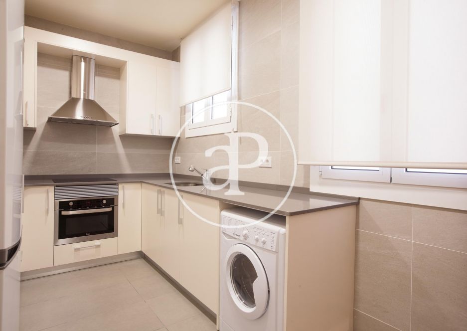 Cocina de Piso de alquiler en  Barcelona Capital con Aire acondicionado, Calefacción y Amueblado