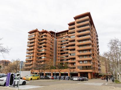 Vista exterior de Pis en venda en  Zaragoza Capital amb Aire condicionat, Calefacció i Jardí privat