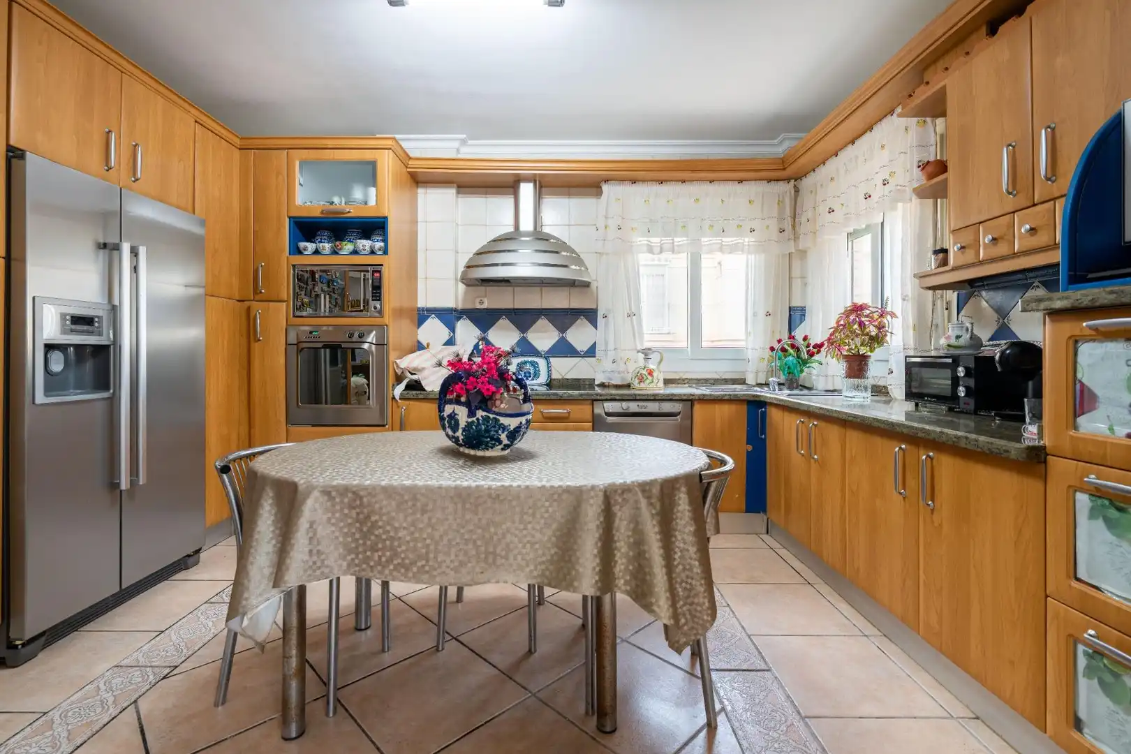 Kitchen of Houses for sale in Roquetas de Mar  with Air Conditioner, Private garden and Terrace