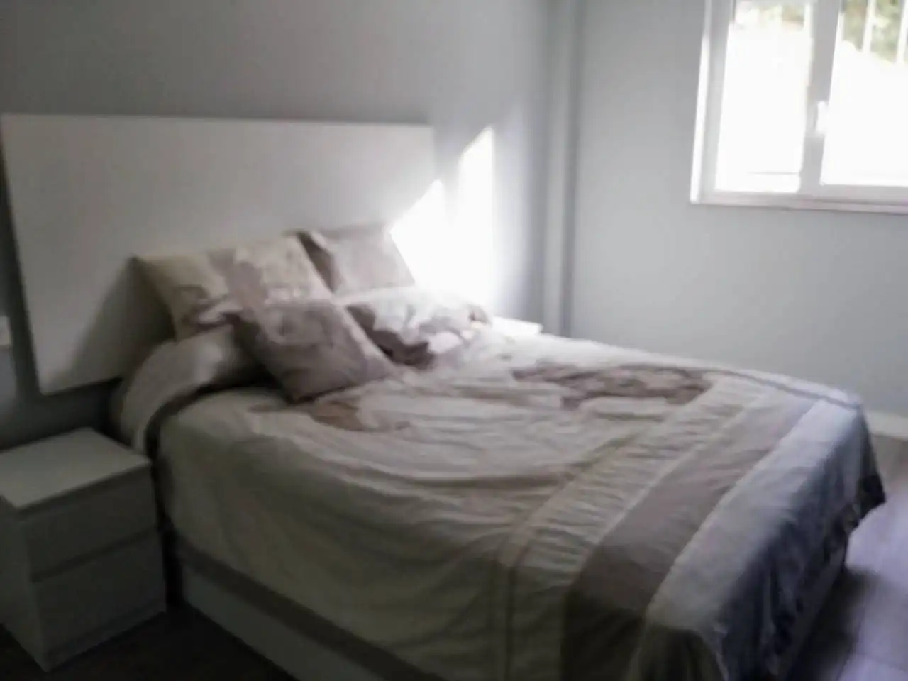 Habitación de Apartamento de alquiler en Burgos con Calefacción, Terraza y Amueblado