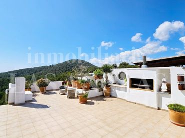 Àtic amb piscina en venda a Santa Eulària
