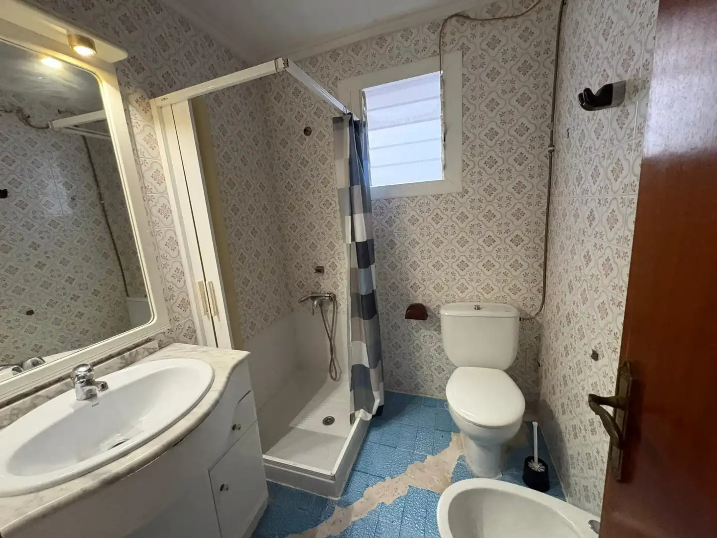 Flat for rent in Calle manuel ruiz magro, Carrús Este