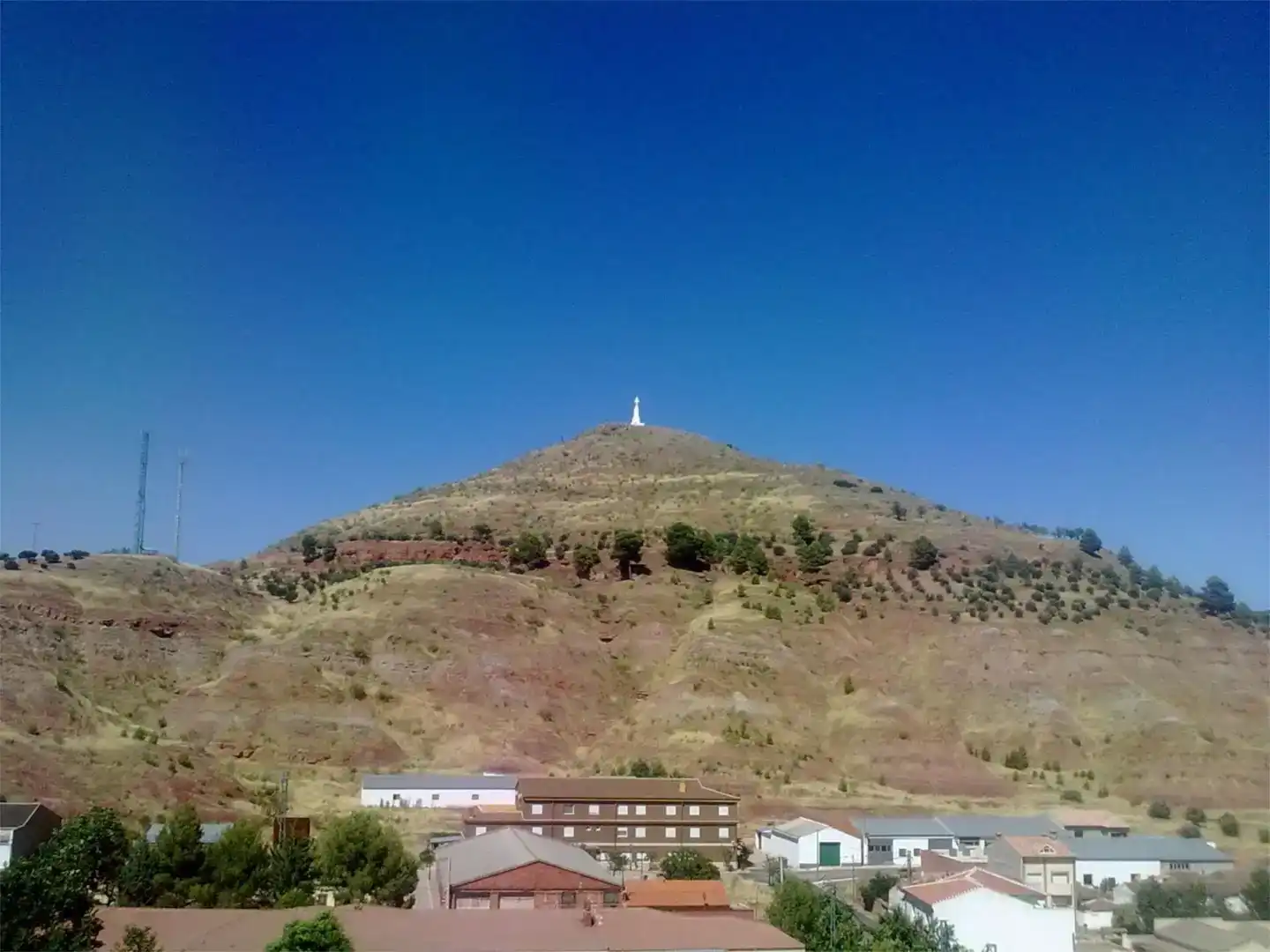 Vista exterior de Piso en venta en Alcaraz con Piscina y Balcón