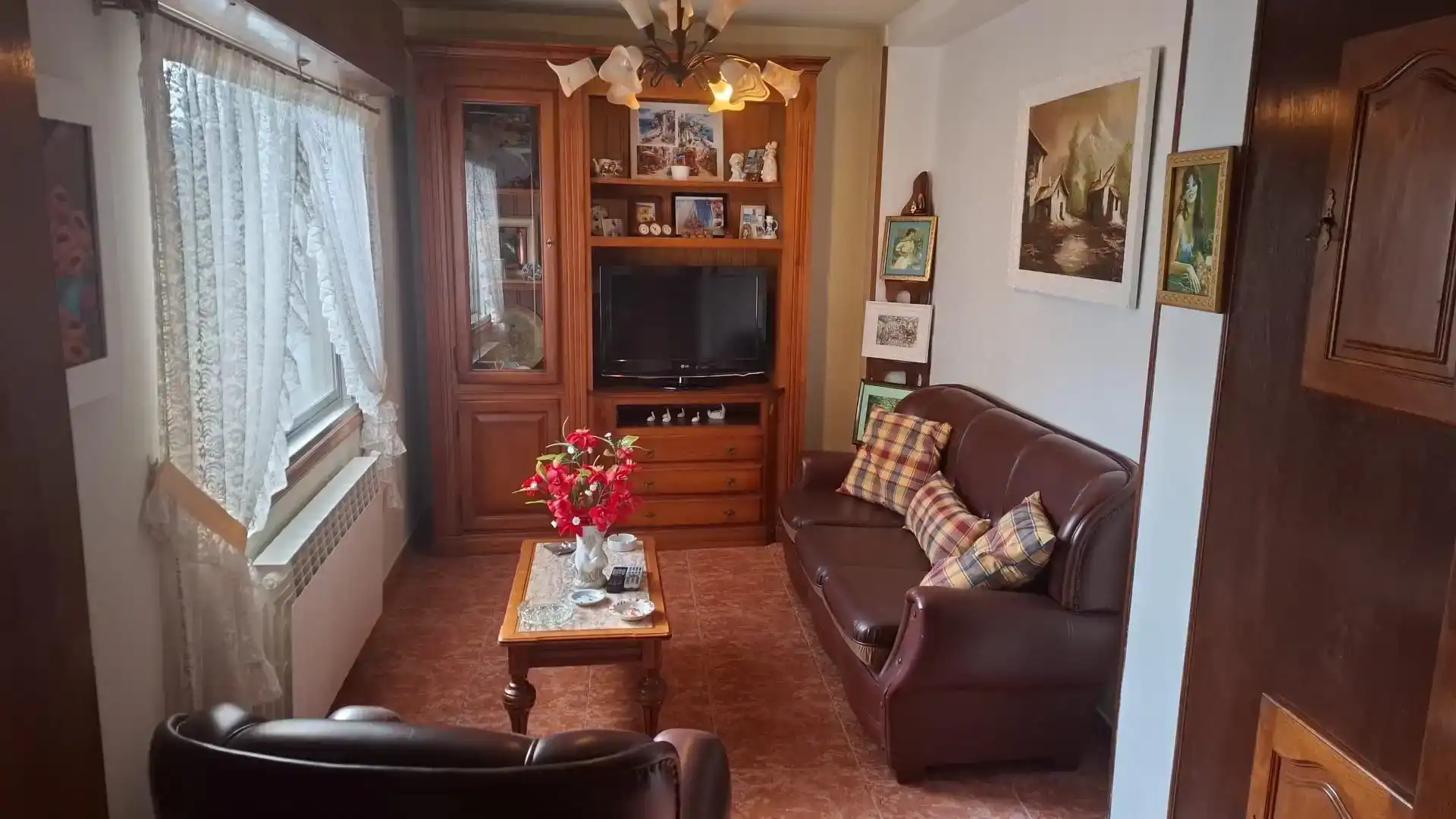 Sala de estar de Casa adosada en venta en Narón