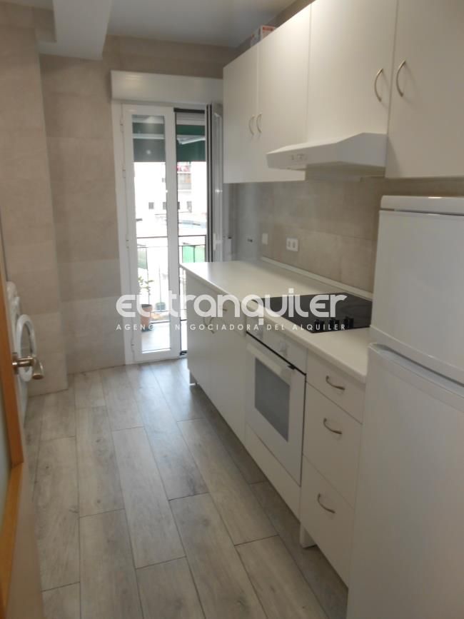 Kitchen of Flat to rent in  Madrid Capital  with Terrace, Furnished and Washing machine