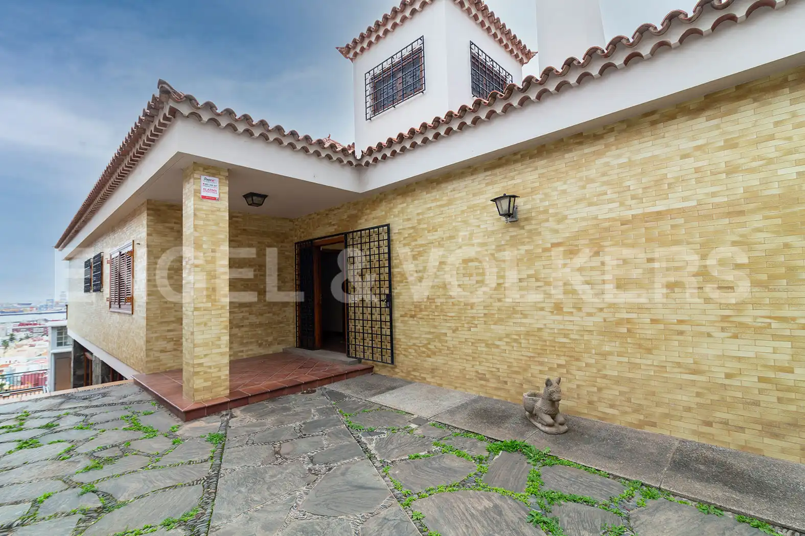 Vista exterior de Casa o chalet en venta en Las Palmas de Gran Canaria con Calefacción, Jardín privado y Parquet
