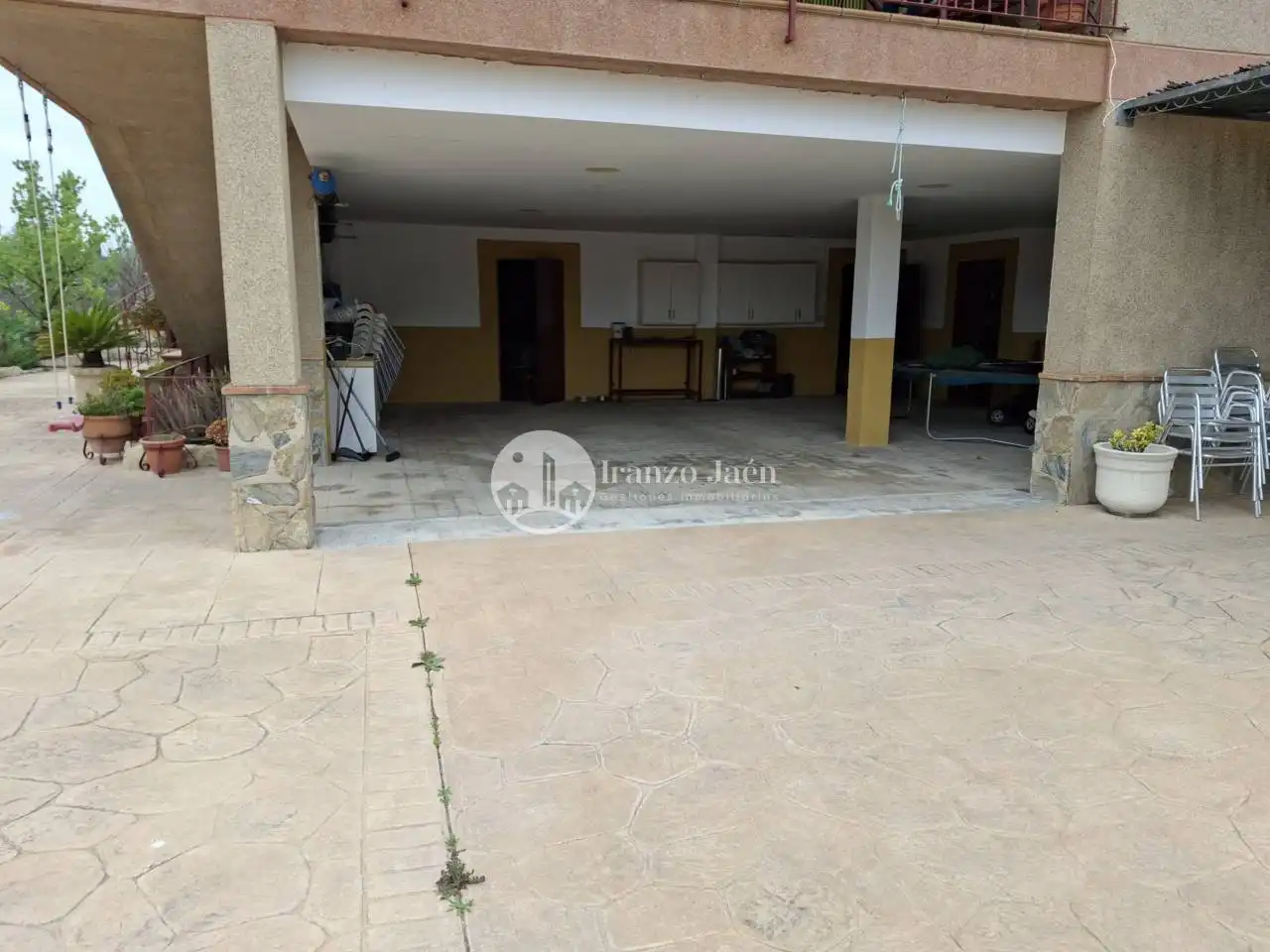 Houses for sale in Jaén  with Air Conditioner, Heating and Private garden