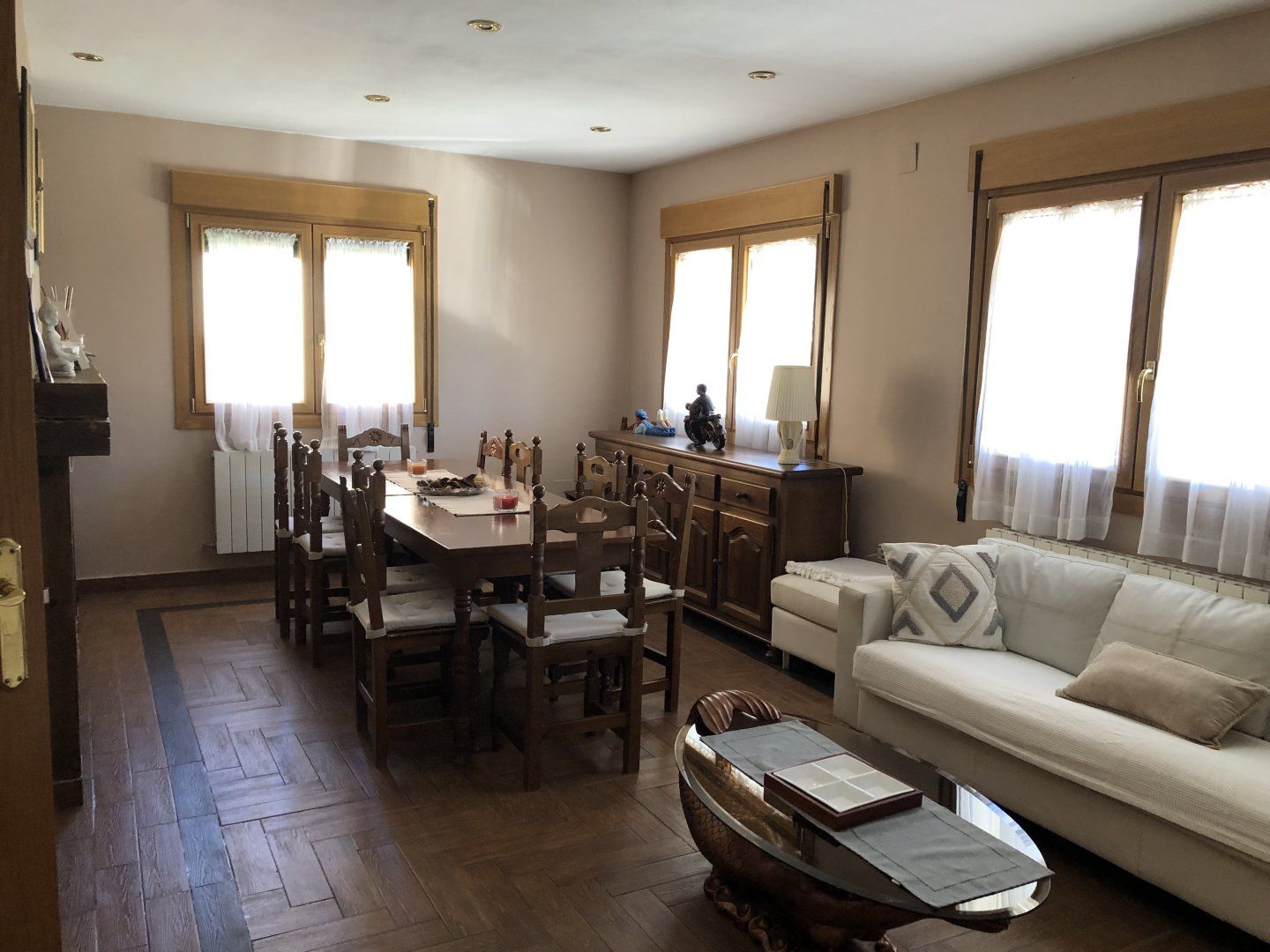Comedor de Casa o chalet en venta en Palazuelos de Eresma con Calefacción, Terraza y Piscina