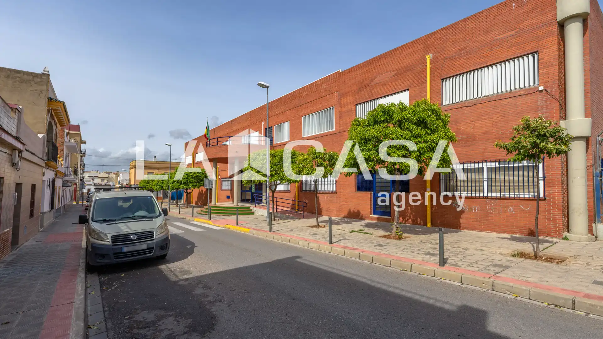 Vista exterior de Pis en venda en Dos Hermanas amb Aire condicionat i Terrassa