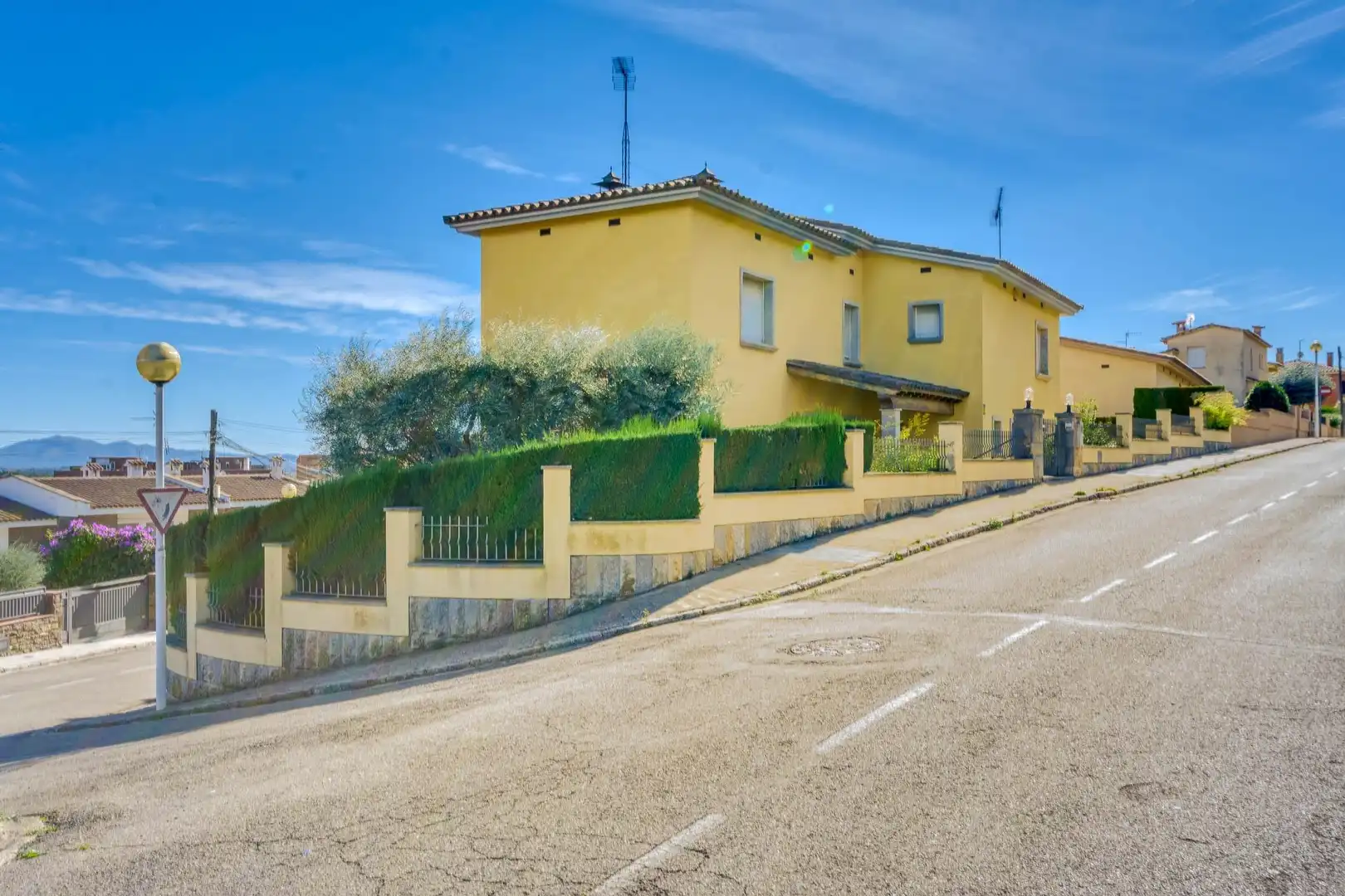 Vista exterior de Casa o chalet en venta en Figueres con Aire acondicionado, Jardín privado y Terraza