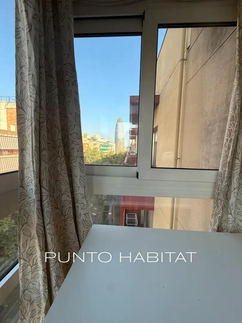 Bedroom of Flat for rent in Barcelona  with Air Conditioner, Heating and Parquet flooring
