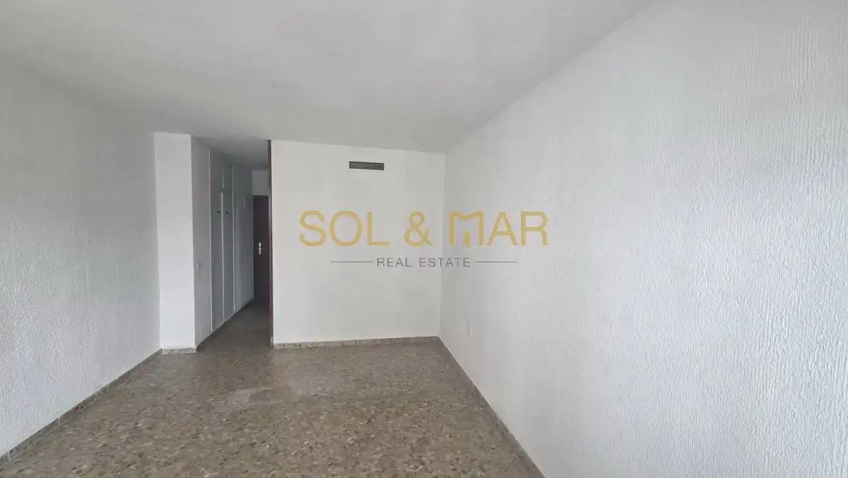 Wohnung zum Verkauf in Torremolinos mit Heizung, Terrasse und Gemeinschaftspool