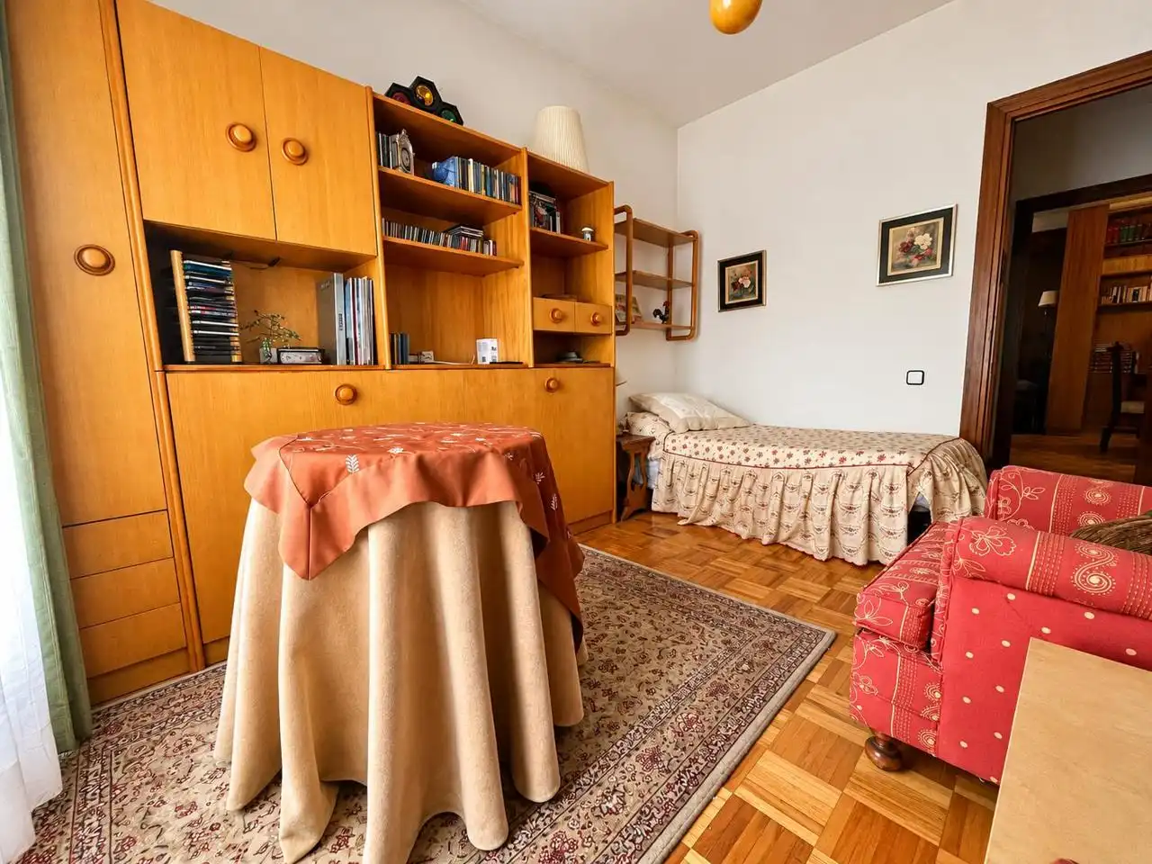 Sala de estar de Piso en venta en Madrid con Calefacción, Parquet y Terraza