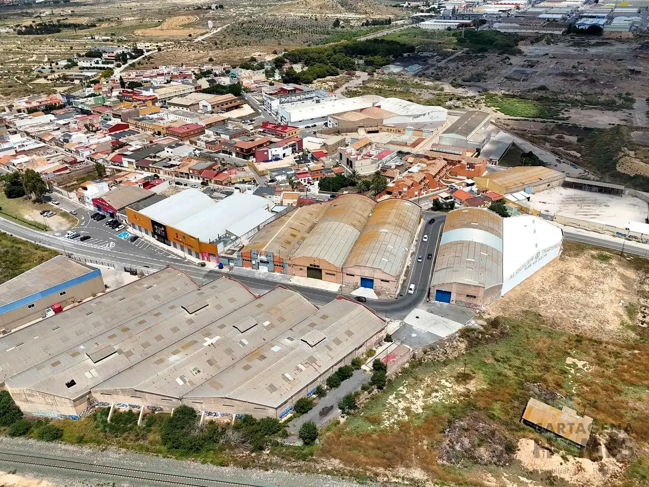 Außenansicht von Fabrikhallen zum Verkauf in Cartagena