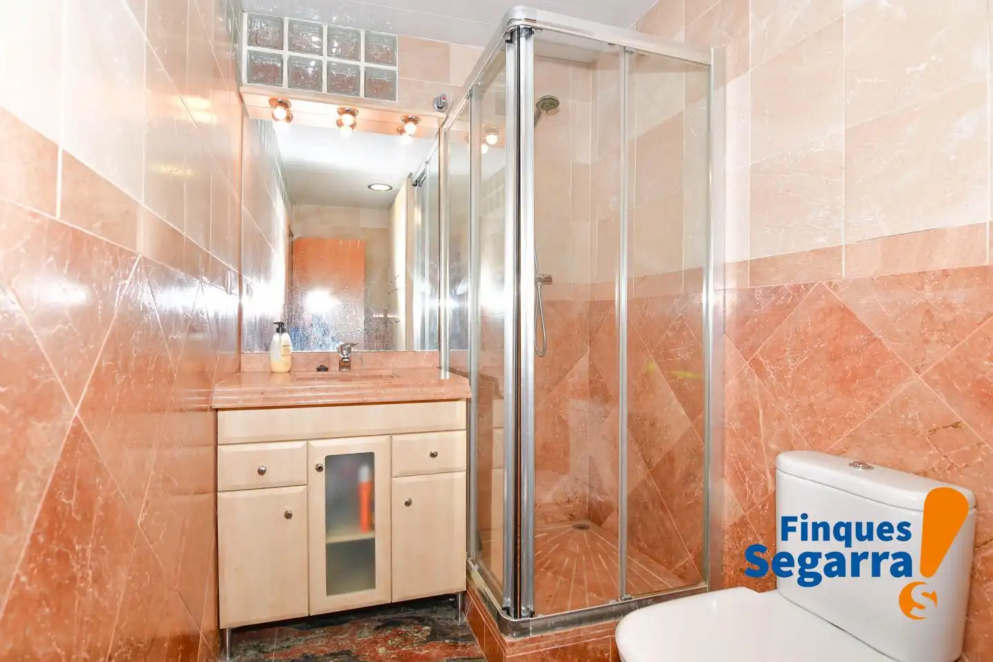 Badezimmer von Erdgeschoss zum Verkauf in Roda de Berà