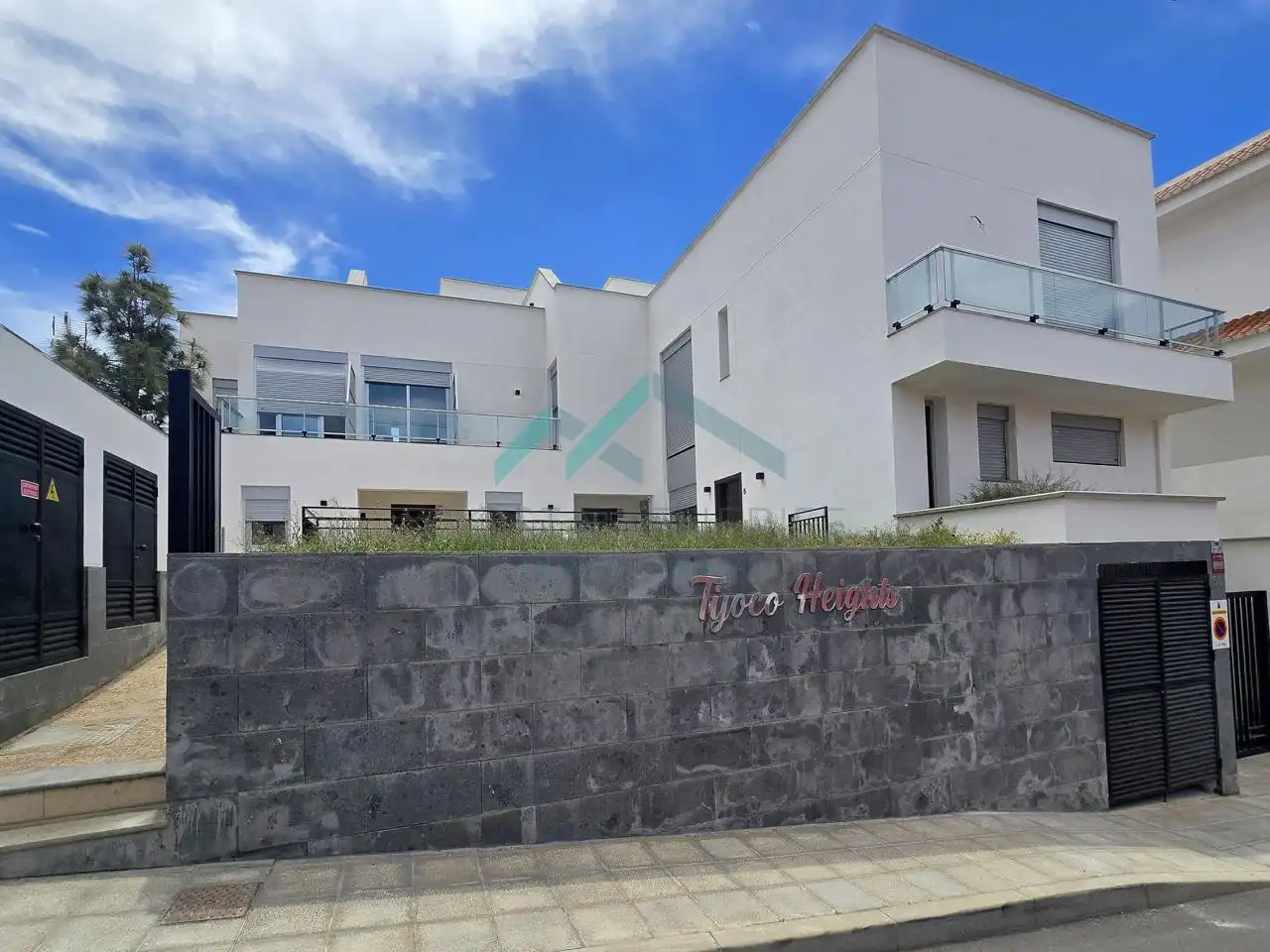 Außenansicht von Maisonette zum Verkauf in Adeje