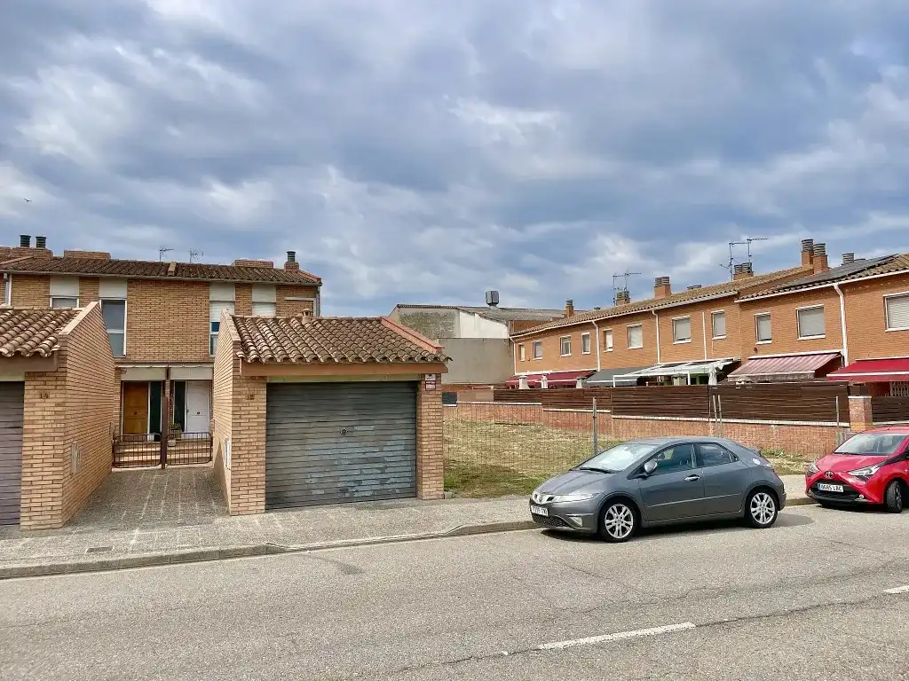 Terreno residencial en venta en Vilablareix, imagen 2