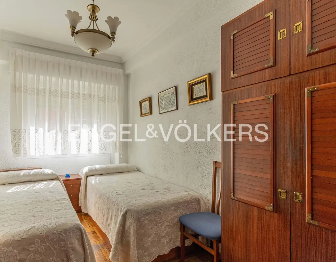 Bedroom of Flat for sale in Madrid  with Air Conditioner and Heating