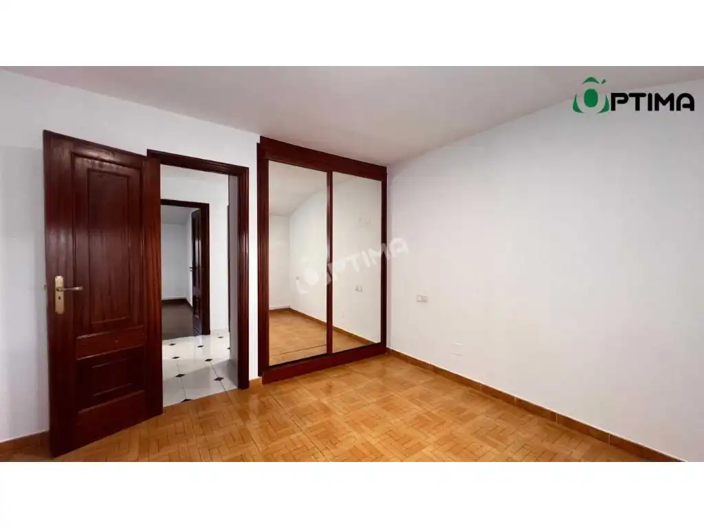 Habitación de Piso en venta en Oroso