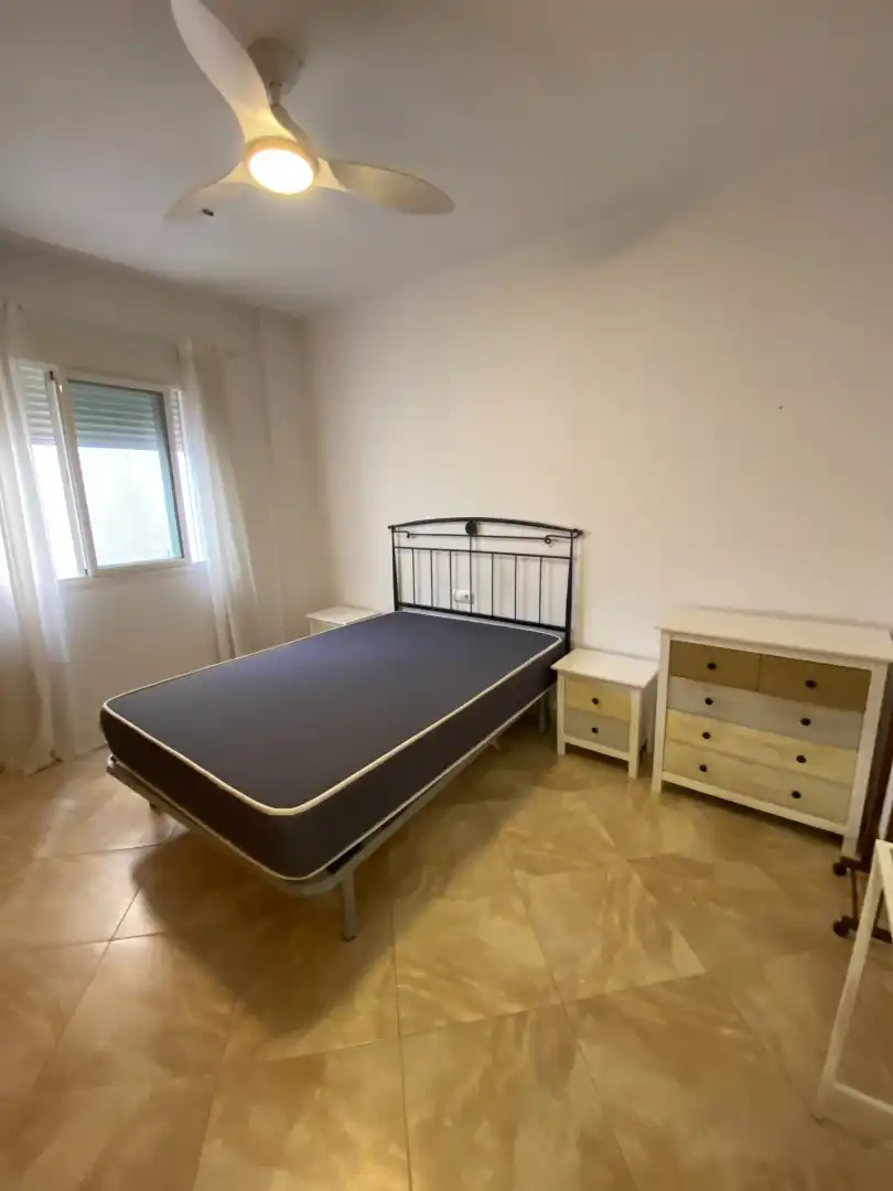 Schlafzimmer von Wohnungen zur Miete in Málaga mit Klimaanlage, Möbliert und Waschmaschine