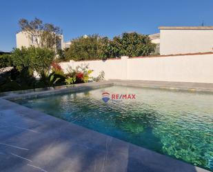 Swimming pool of House or chalet for sale in Empuriabrava  with Air Conditioner, Heating and Terrace