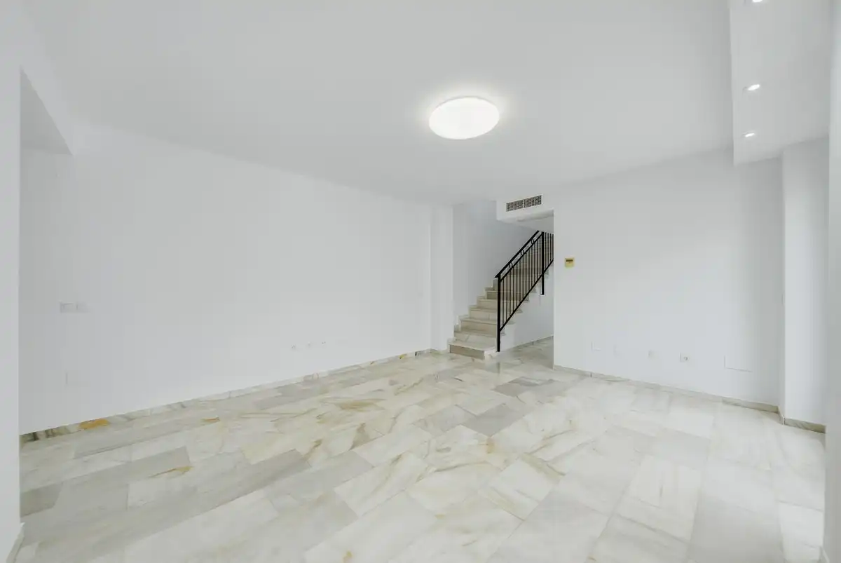 Duplexes for sale in Benalmádena  with Air Conditioner, Terrace and Storage room