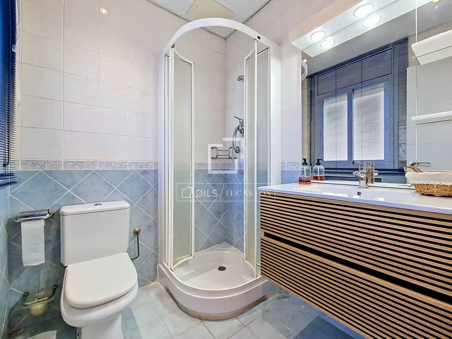 Baño de Casa o chalet de alquiler en Cunit con Aire acondicionado, Calefacción y Jardín privado