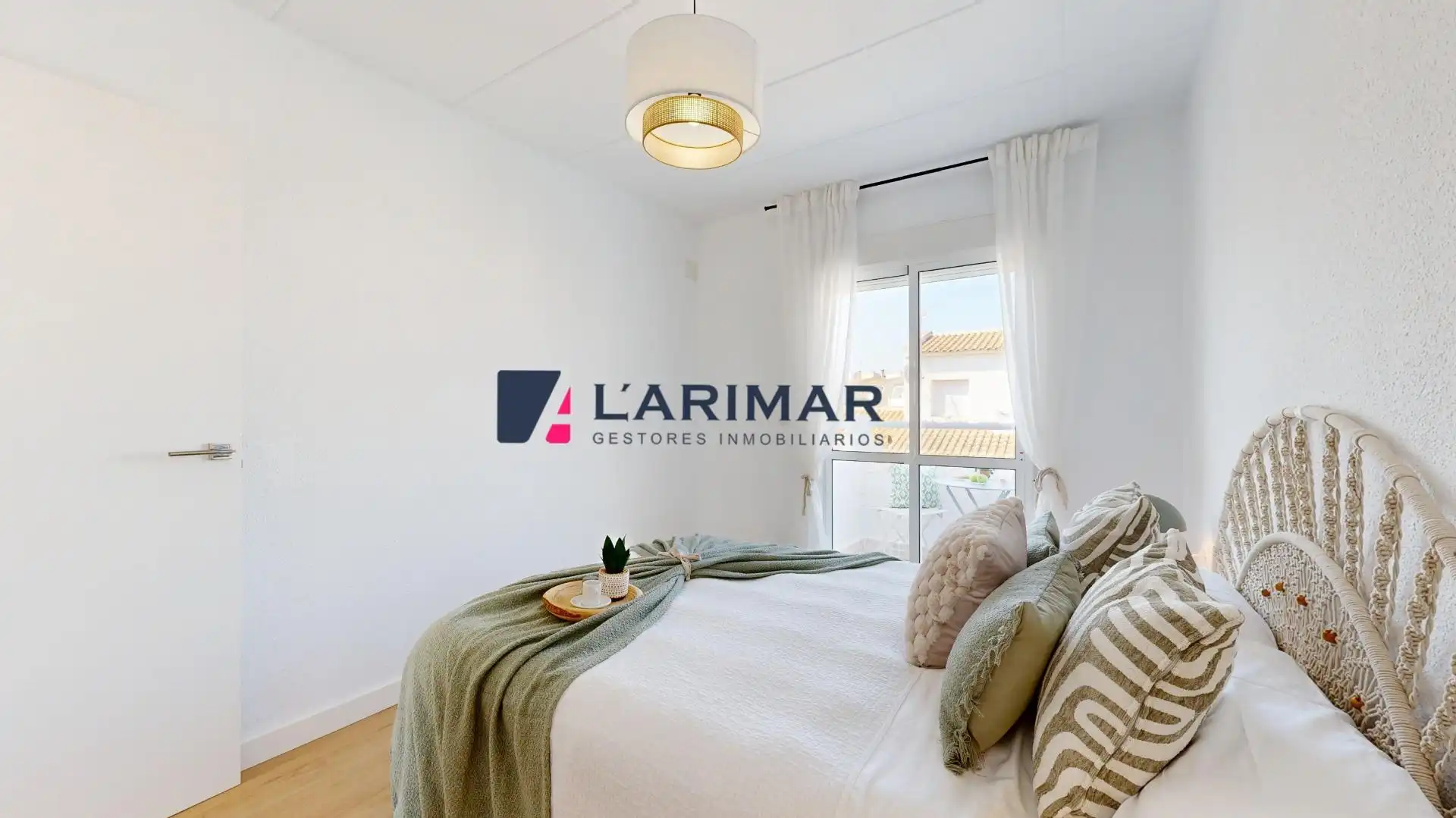 Habitación de Casa adosada en venta en Orihuela con Jardín privado, Terraza y Piscina comunitaria