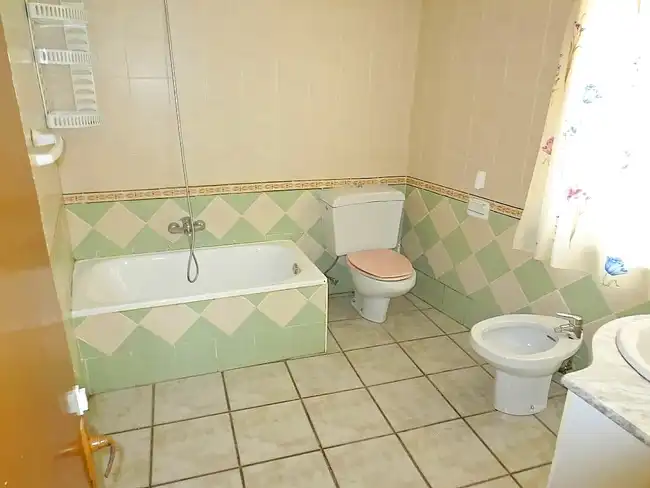 Bathroom of Houses for sale in Estépar