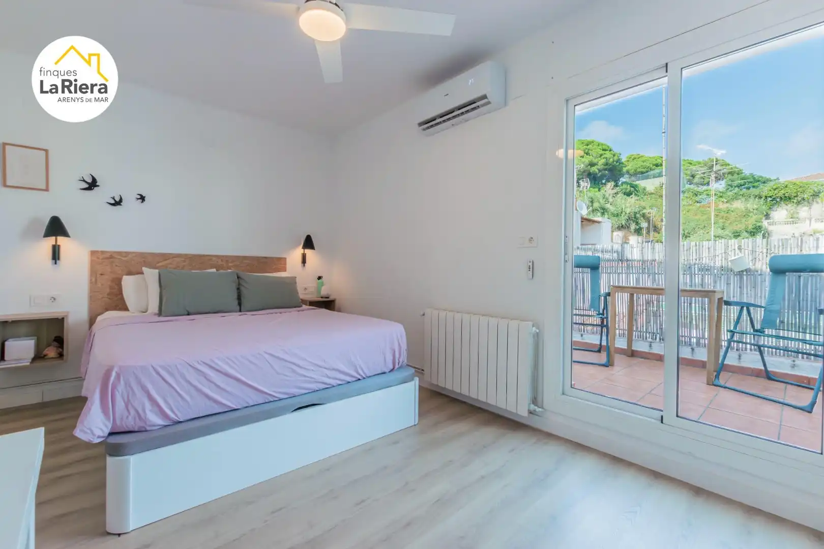 Habitación de Piso en venta en Arenys de Mar con Parquet y Balcón