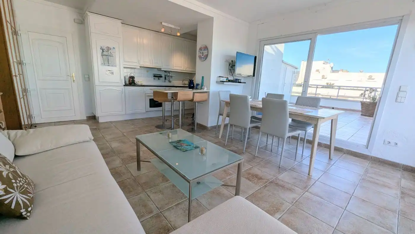 Sala de estar de Ático en venta en Empuriabrava con Aire acondicionado, Calefacción y Terraza
