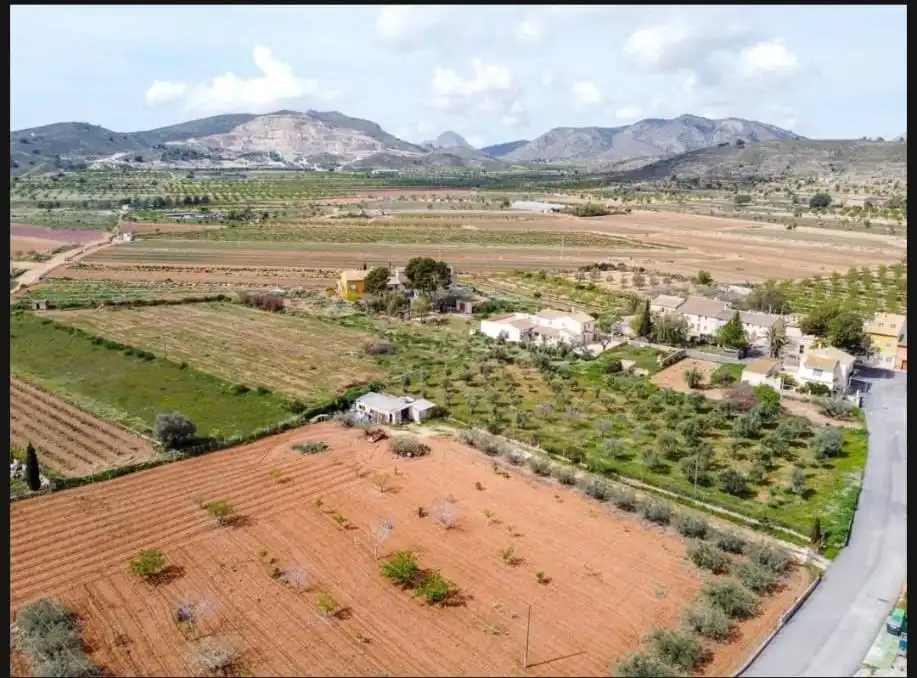 Terreno en venta en Hondón de las Nieves / El Fondó de les Neus