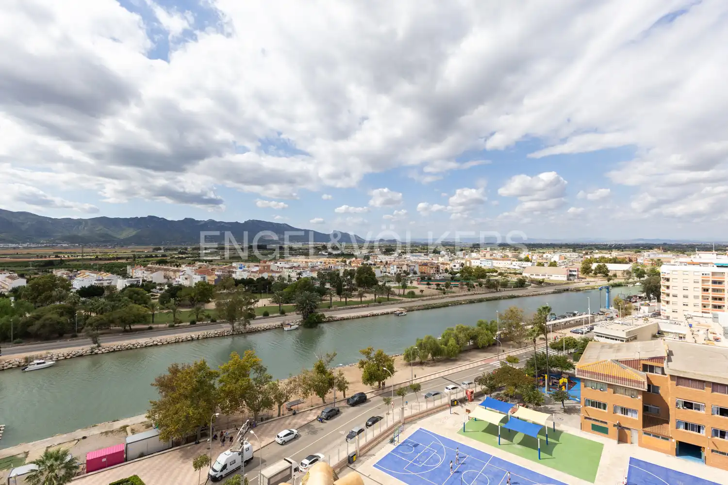Vista exterior de Apartament en venda en Cullera amb Aire condicionat, Calefacció i Terrassa