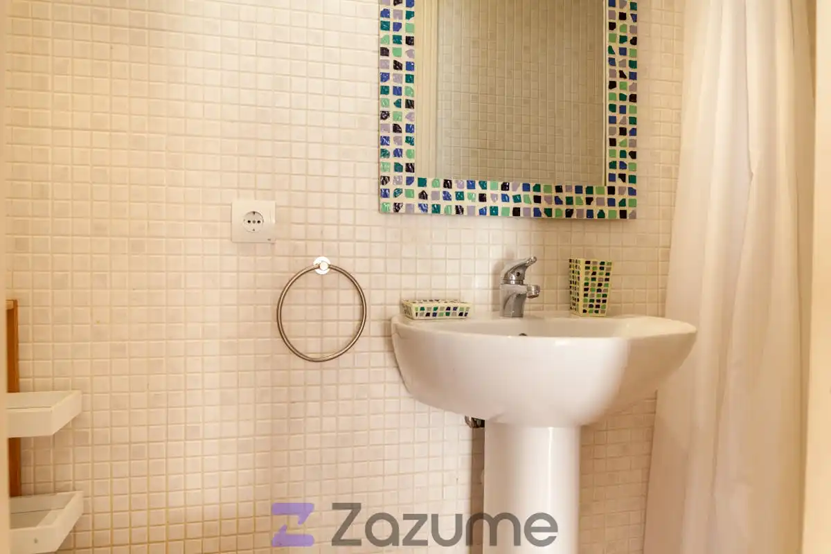 Badezimmer von Einfamilien-Reihenhaus zur Miete in Aljaraque mit Privatgarten, Ofen und Waschmaschine