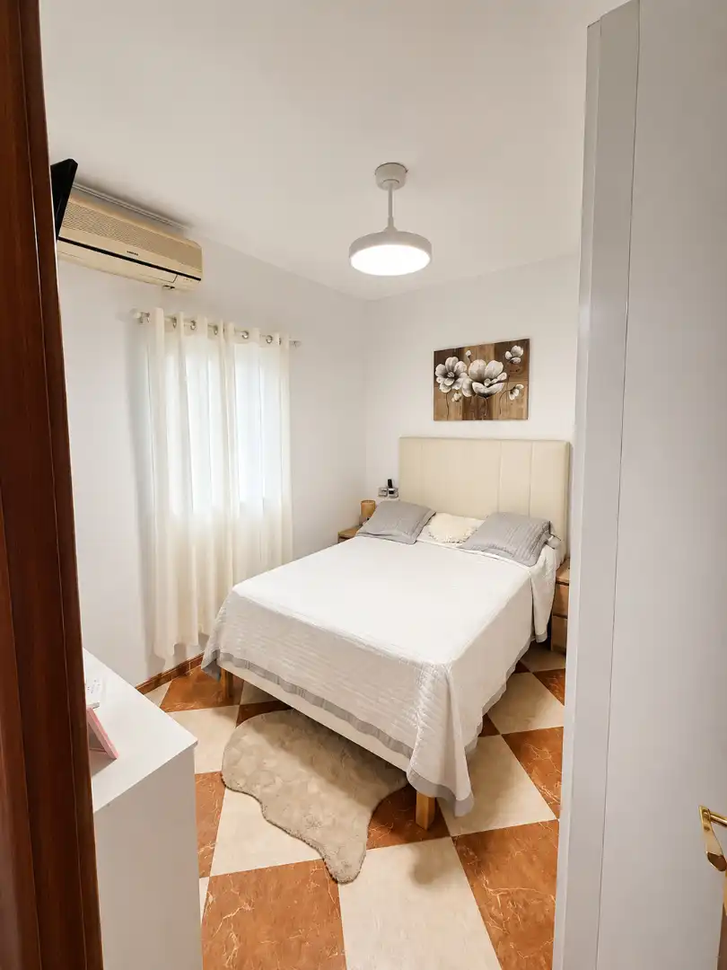 Habitación de Casa o chalet en venta en Castilleja de Guzmán con Aire acondicionado, Calefacción y Terraza