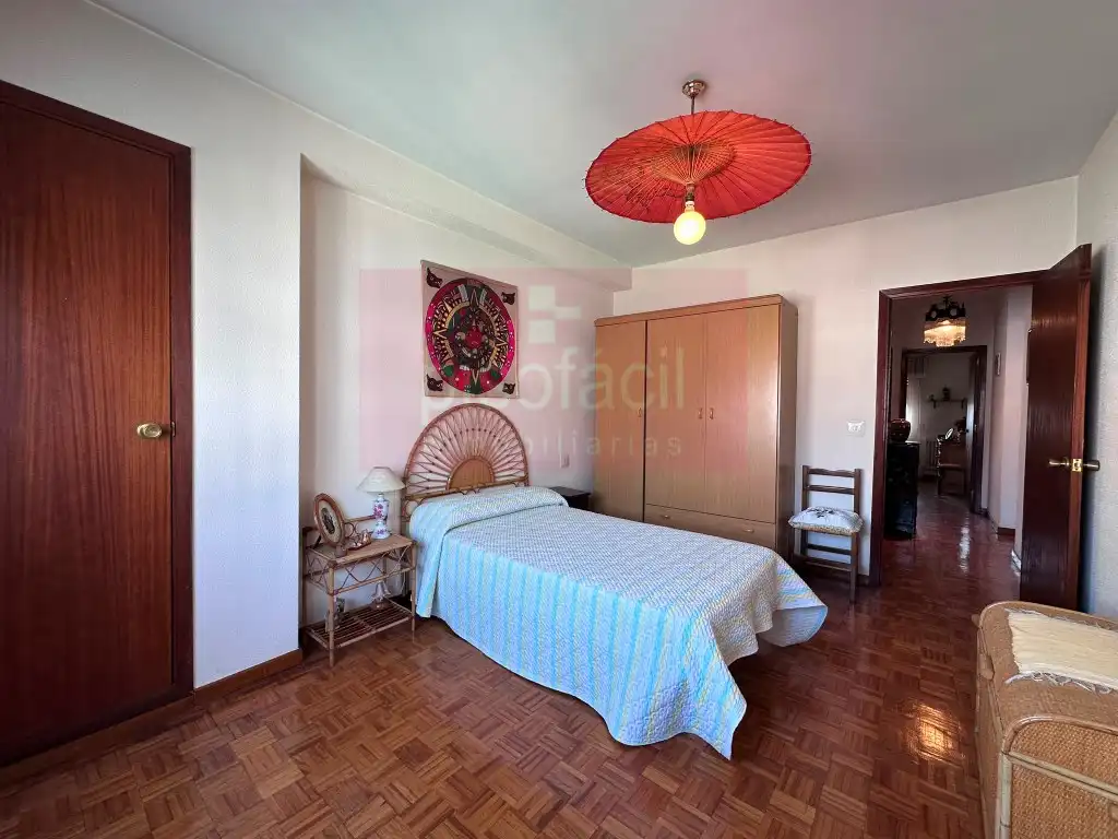 Bedroom of Flat for sale in Lugo