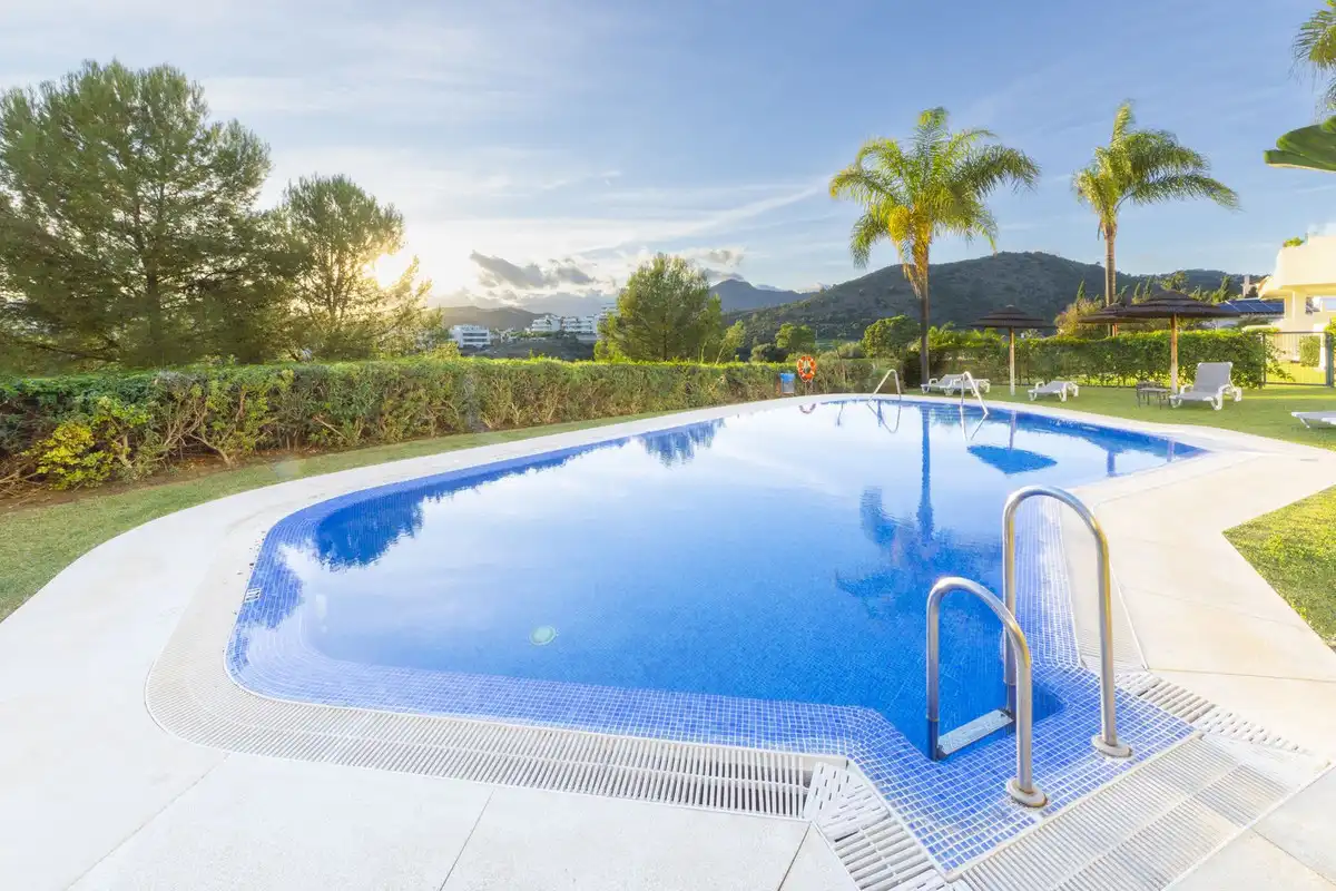 Apartament amb piscina en venda a Los Arqueros  - Puerto del Almendro