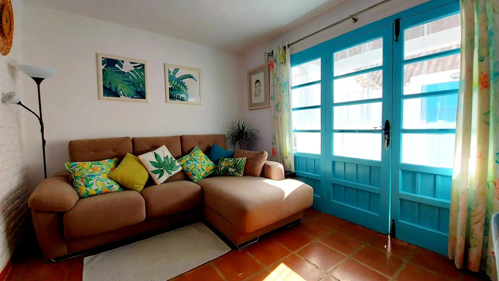 Sala d'estar de Casa adosada en venda en Mijas amb Aire condicionat, Terrassa i Traster