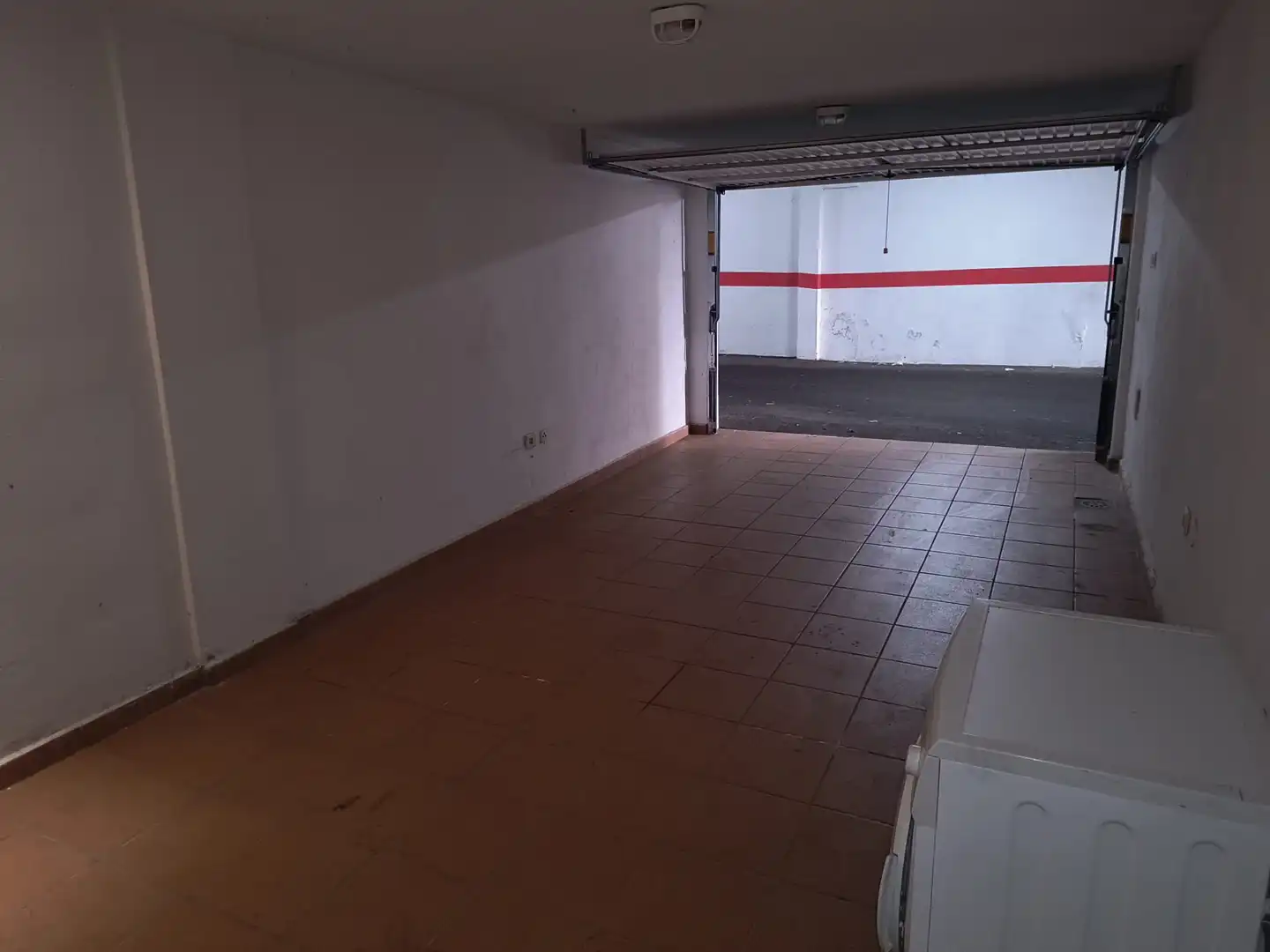Parkplatz von Einfamilien-Reihenhaus zum Verkauf in Puerto de la Cruz mit Abstellraum, Ofen und Balkon