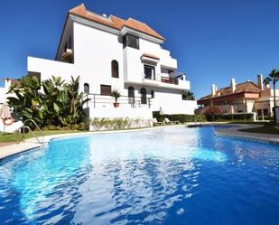 Vista exterior de Apartament de lloguer en Marbella amb Terrassa i Balcó