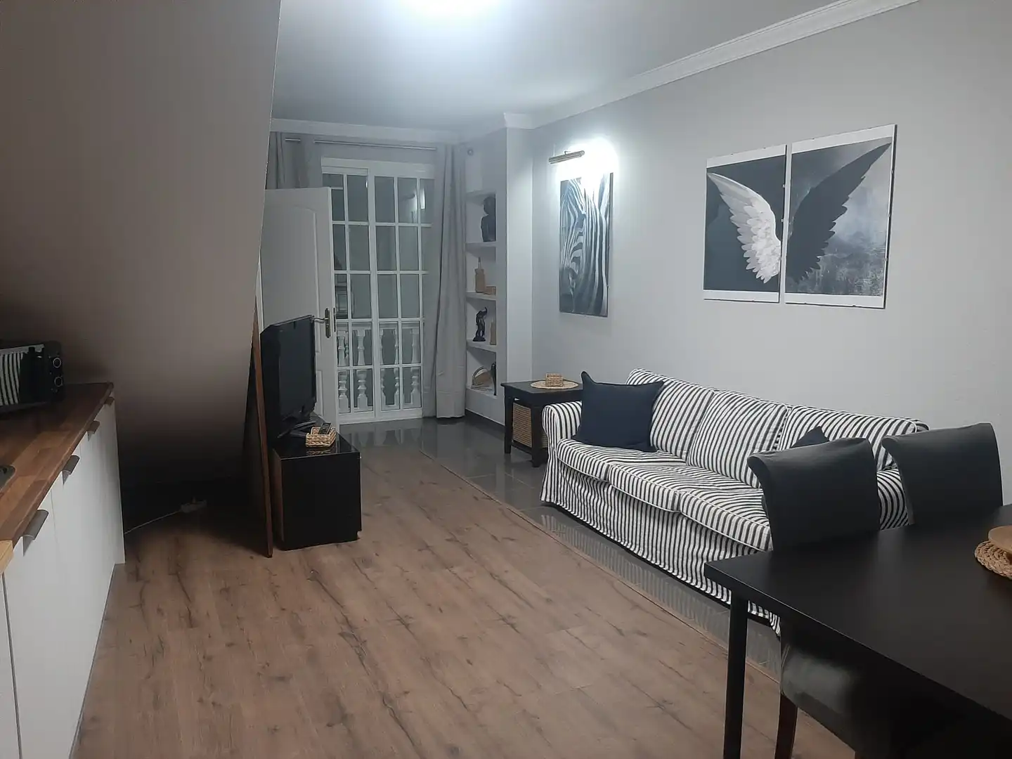 Living room of Flat for rent in Villaverde del Río  with Air Conditioner, Parquet flooring and Furnished